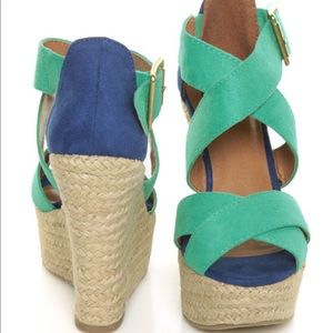 NWOT Teal and Blue color block wedges